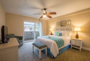 TheSouthernCaliforniaBeachClub_1Bedroom_livingroom_20171